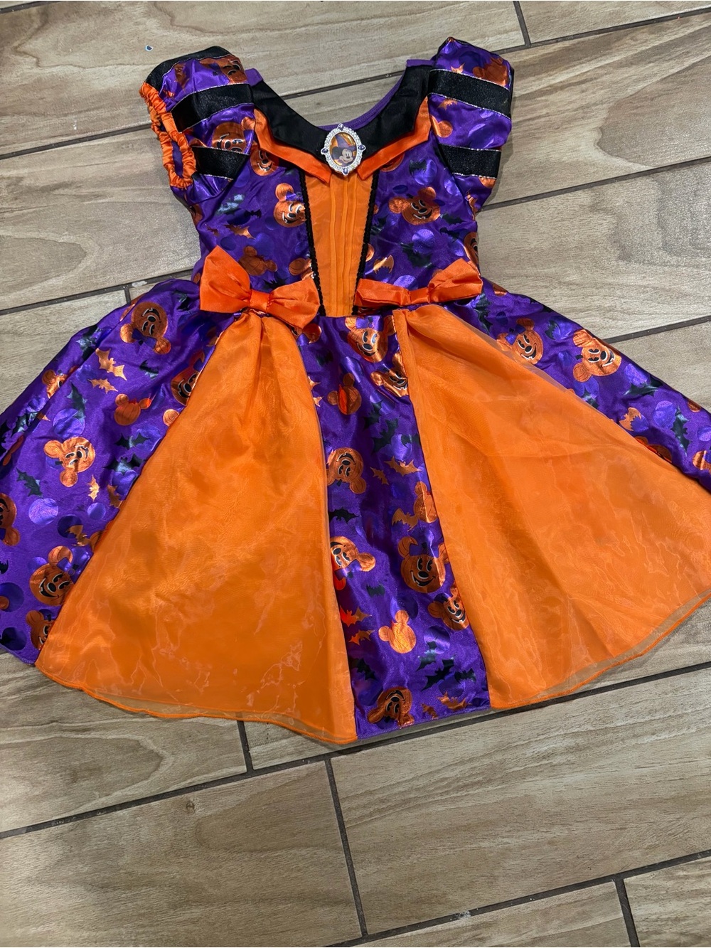 Kids Minnie Mouse Halloween Witch Costume size 4
